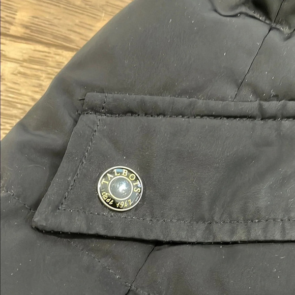 Talbots Black Puffer Vest Removable Faux Fur Hood Down Filled Pockets Small - Picture 7 of 10
